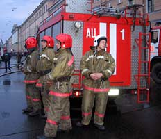 При пожаре в зале игровых автоматов Днепропетровска погибло 10 человек