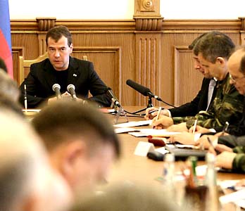 Дмитрий Медведев выдвинул пять задач по борьбе с терроризмом