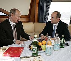 Владимир Путин и князь Монако Альбер II прибыли в Республику Тыва