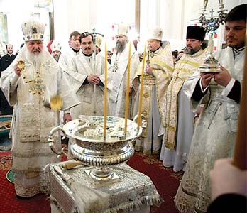 Патриарх Кирилл совершил Великое освящение воды